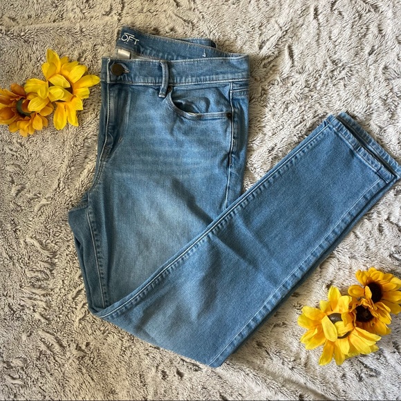 LOFT Denim - LOFT Modern Skinny Jean Size 12 Light Wash Denim
